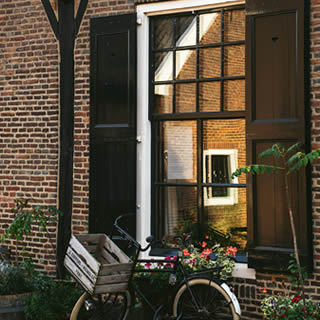Oude houten kozijnen